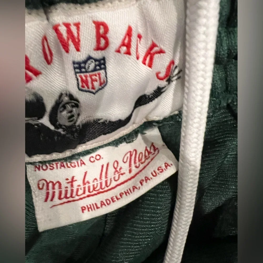 Mitchell & Ness Men’s Packers Athletic Shorts Throwbacks Size medium - Picture 4 of 5